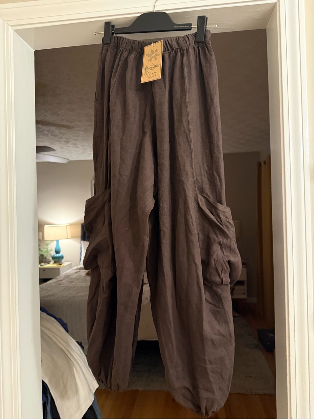 Wide-Leg Cargo Pants in Chocolate Brown 100% Linen - Picture 2 of 8